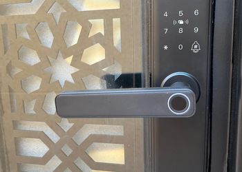 استديو بسرير ماستر
