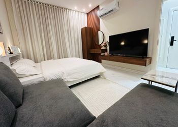 استديو بسرير ماستر
