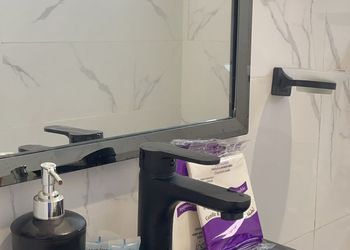 استديو بسرير ماستر وجلسة جانبية