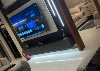 شقة بصالة أنيقة ودخول ذاتي
