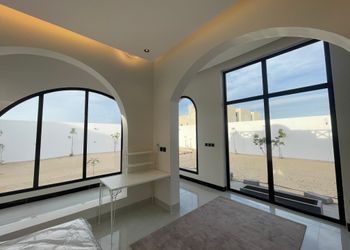 شالية بتصميم يوناني