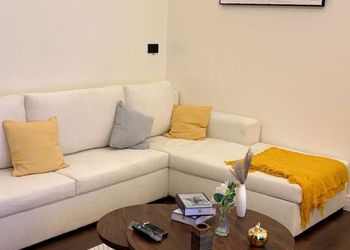 شقة بصالة مريحة ودخول ذاتي 
