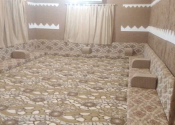 مزرعة بجلسات خارجية و ألعاب اطفال 