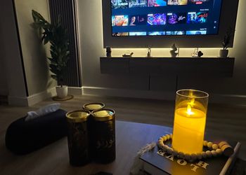 استديو بسرير ماستر وجلسة جانبية