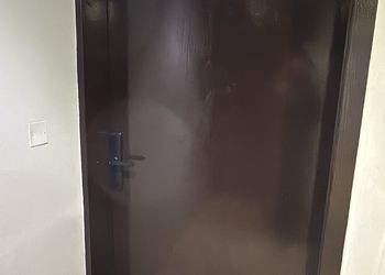 شقة بغرفة جلوس وغرفة نوم 