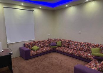 فيلا بمجالس وغرف نوم 