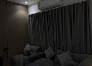 استديو هادئ بسرير ماستر 