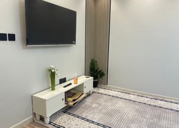 استديو بسرير ماستر وجلسة جانبية