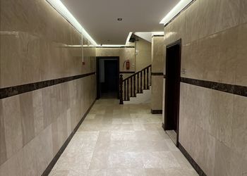 استديو هادئ بأثاث مريح