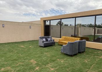 شاليه بمسطح اخضر