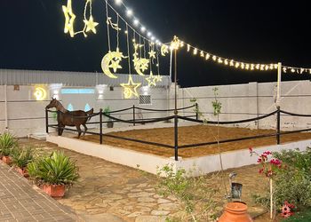 شاليه ومربط خيول