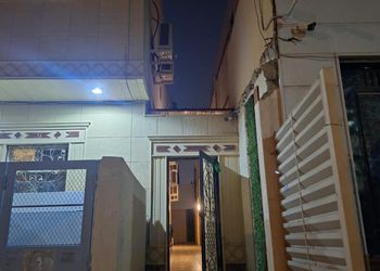 استديو بسرير ماستر وجلسة جانبية 