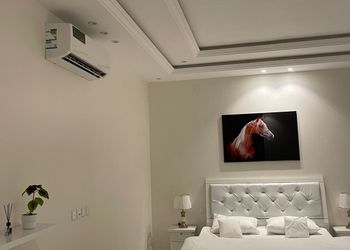 استديو بسرير ماستر وجلسة