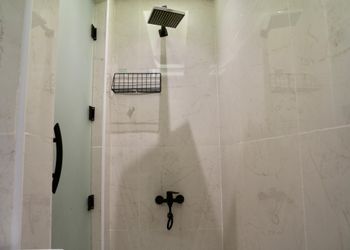 استديو هادئ بدخول ذاتي 