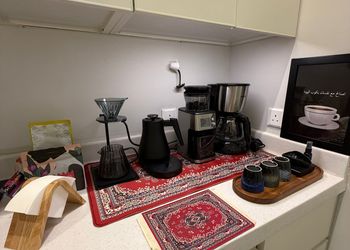 شقة بغرفة معيشة وغرفتين نوم 