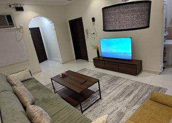 شقة بغرفتين نوم وصالة مريحة 
