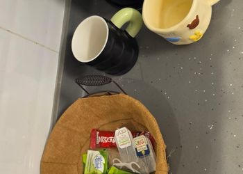 شقة بغرفة معيشة وغرفة نوم 
