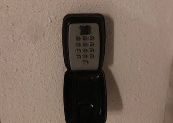 استديو هادئ بسرير ماستر 