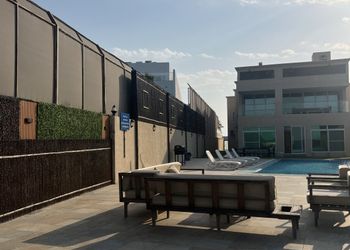 شاليه مطل على البحر و 4 غرف نوم