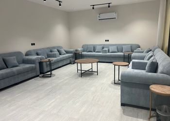 استراحة بمسطحات خضراء