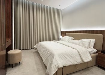 شقة ثلاث غرف نوم بتصميم مودرن