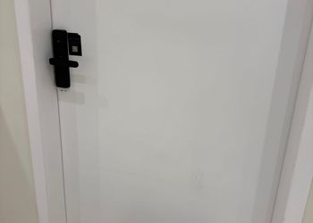 استديو هادئ بسرير ماستر 