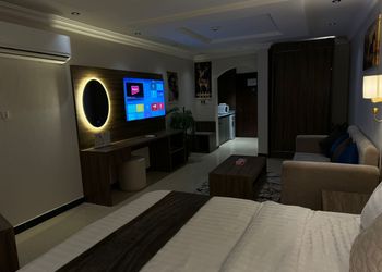 استديو هادئ بسرير ماستر 