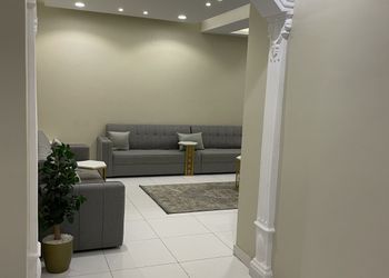 شاليه بمسبح خارجي وألعاب اطفال 
