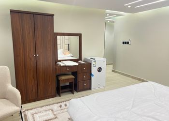 استديو هادئ بسرير ماستر 