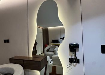 استديو هادئ بجلسه ودخول ذاتي