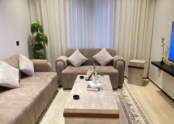 شقة بدخول ذاتي قرب ملعب ارامكو