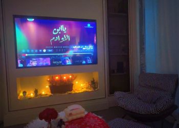 شقة بغرفة جلوس وغرفتين نوم 
