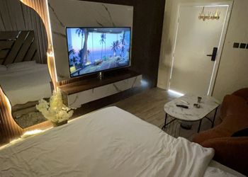 استديو هادئ بسرير ماستر 