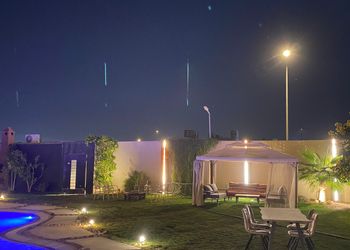 شاليه بصالة مطلة على الحديقة