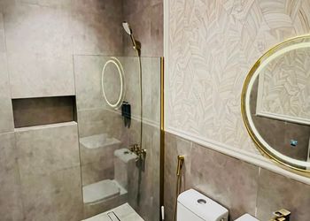 شقة بغرفة معيشة وغرفة نوم 