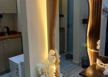 استديو بسرير ماستر  وجلسة جانبية