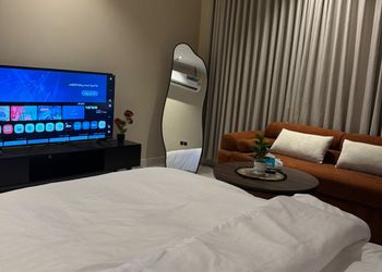 استديو هادئ بسرير ماستر 