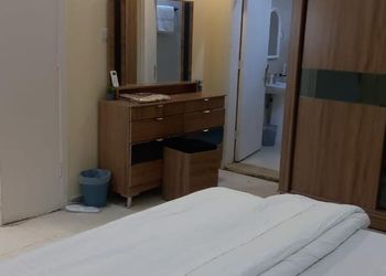 استديو بسرير ماستر وجلسة جانبية 