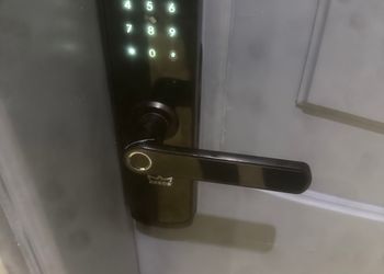 شقة بغرفة نوم وغرفة جلوس 