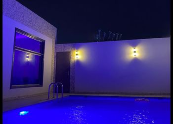 شاليه بغرفة نوم و جلسة خارجية