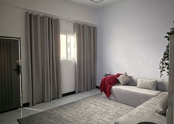 استديو بدخول ذاتي وسرير مريح 