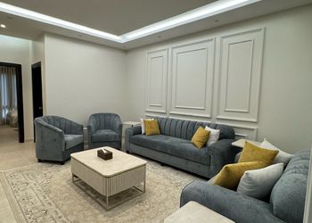 شقة حديثة مؤثثة بموقع مميز  