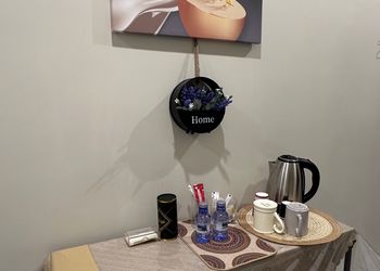استديو بسرير ماستر وجلسة جانبية 