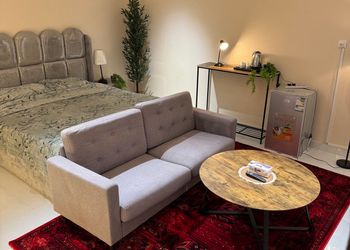 استديو بدخول ذاتي وتصميم هادئ 