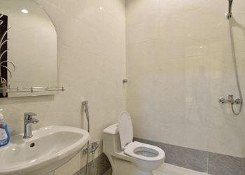 استراحة بركن شواء ومسطح اخضر