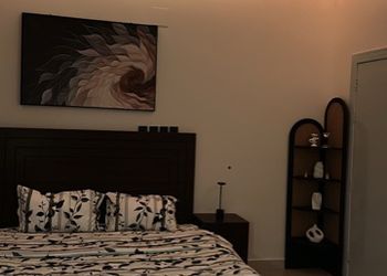 استديو بسرير ماستر وجلسة جانبية 