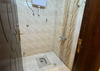 استديو هادئ بدخول ذاتي 