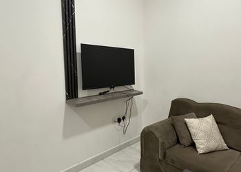 شقة بغرفتين نوم وصالة