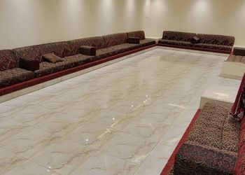 استراحة بجلسة خارجية ومسطح اخضر