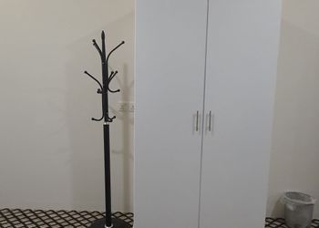 شقة بفناء ومجلس وغرفتي نوم